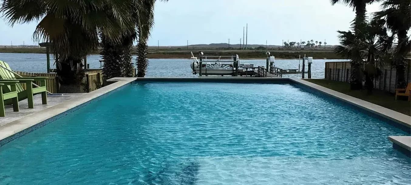 Pool finished in PebbleFina Acquos (PTI photography)