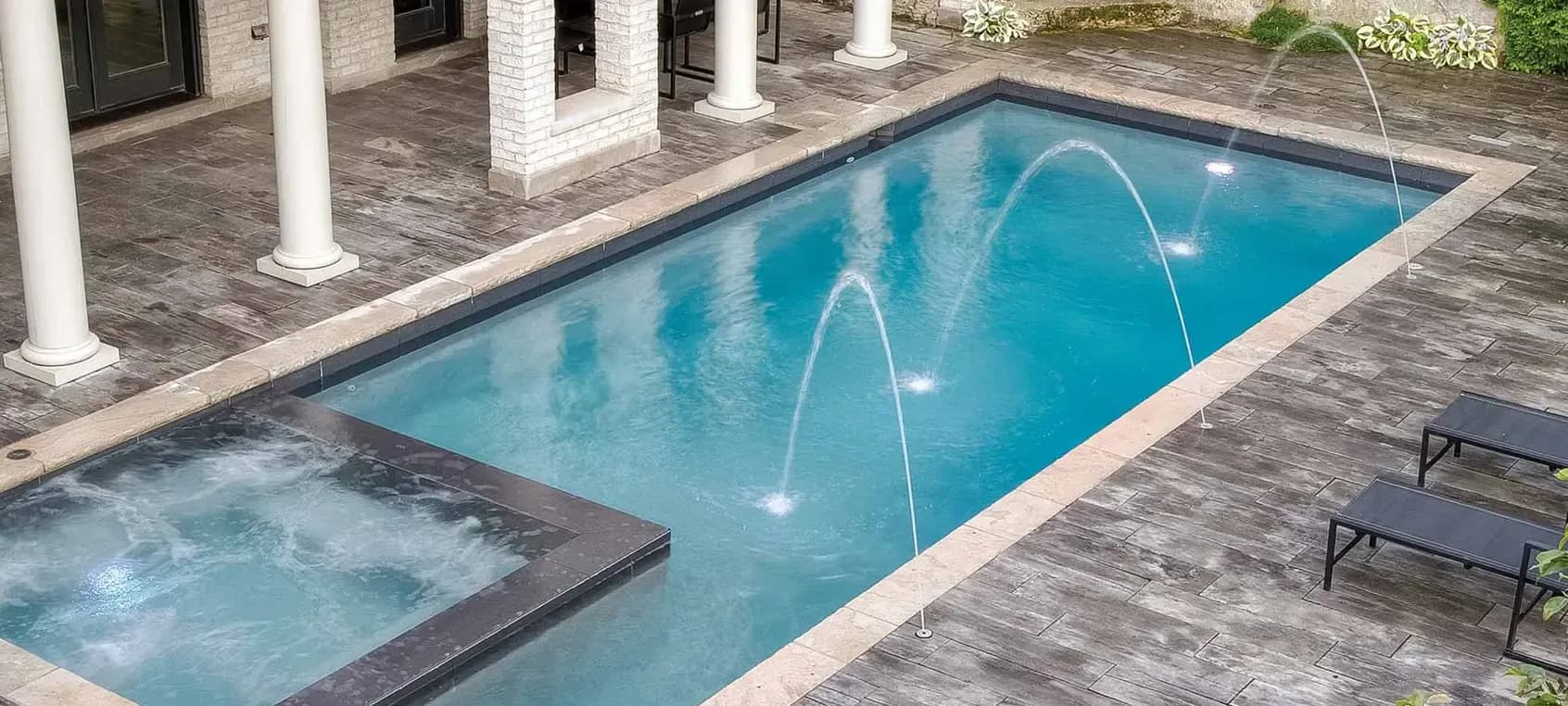 Pool finished in PebbleFina Grigio (PTI photography)