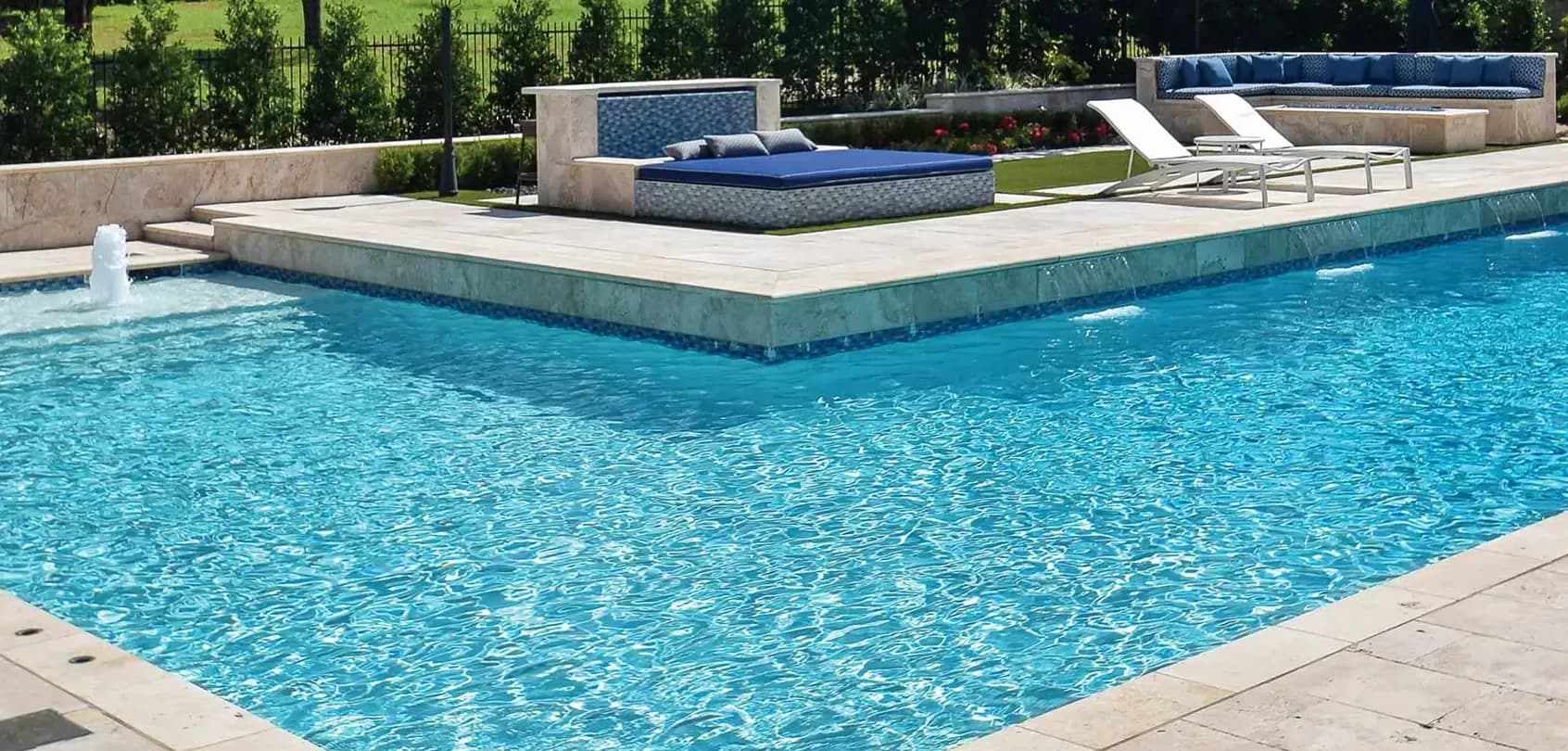 Pool finished in PebbleSheen Cool Blue (PTI photography)