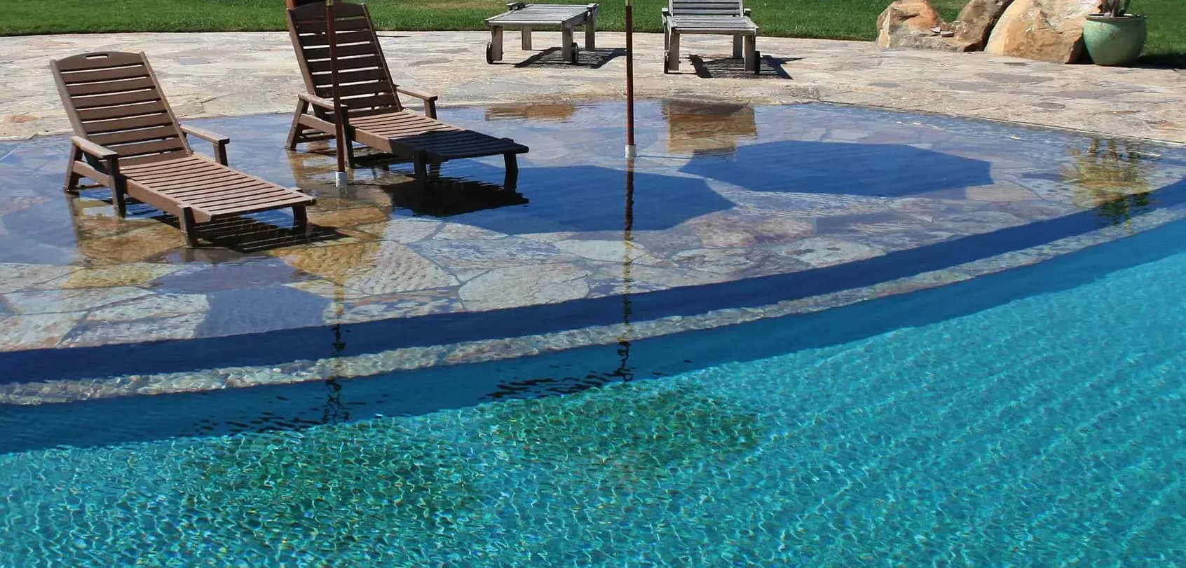 Pool finished in PebbleSheen Seafoam Green (PTI photography)