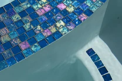 Lightstreams glass tile, Peacock — photo 3