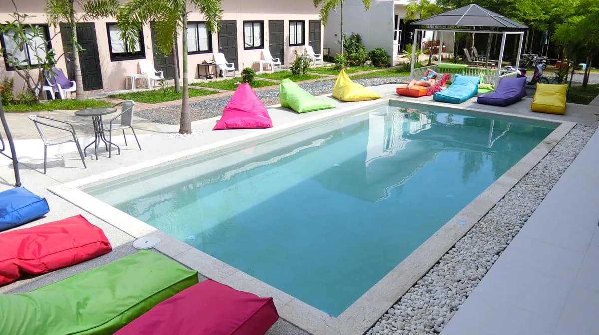 Samui Backpacker hostel pool, Koh Samui — photo 5